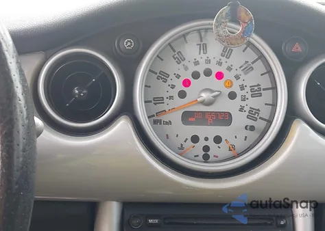 2004 Mini Cooper from USA, damaged, VIN WMWRC33414TJ57004